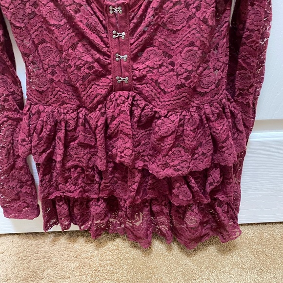 Bethany Mota red blouse size large - Picture 9 of 9